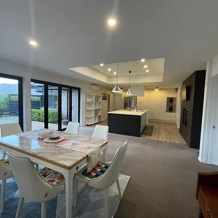Spacious 4 Bed Family Home Christchurch Kültér fotó