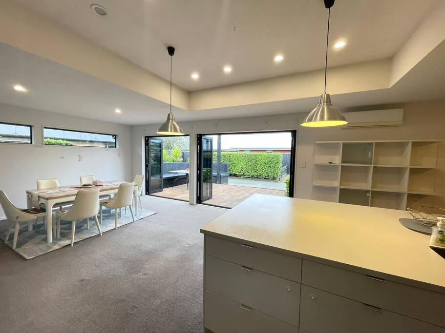 Spacious 4 Bed Family Home Christchurch Kültér fotó